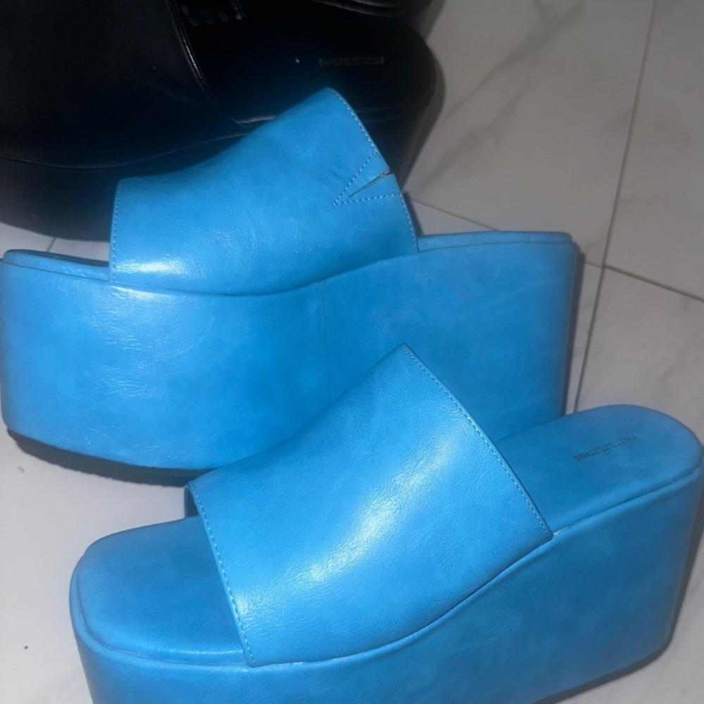New Platform Slide  (2 colors) sold separately